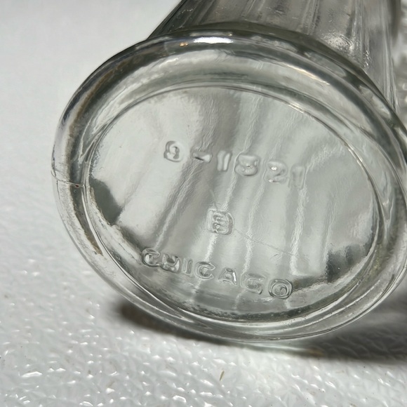 Vintage Chicago Glass Sugar Jar with Metal Lid - Picture 4 of 4